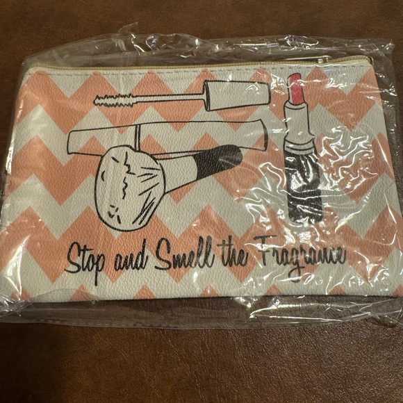 Greco road makeup case. Brand new. Never used - Picture 3 of 3